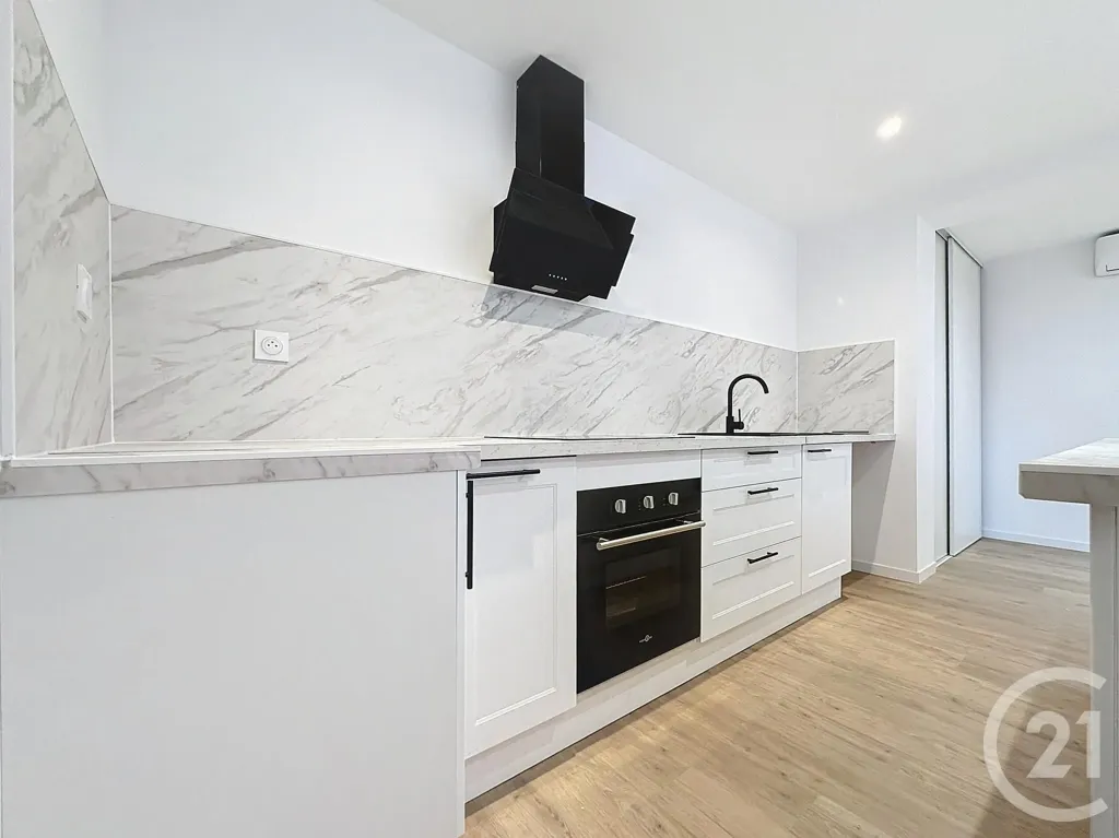Kitchen - Refurbished 5-Piece Apartment in Montbéliard