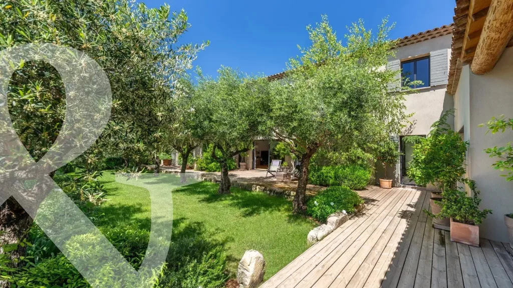 Jardin - Maison Provençale avec Piscine près de Maussane