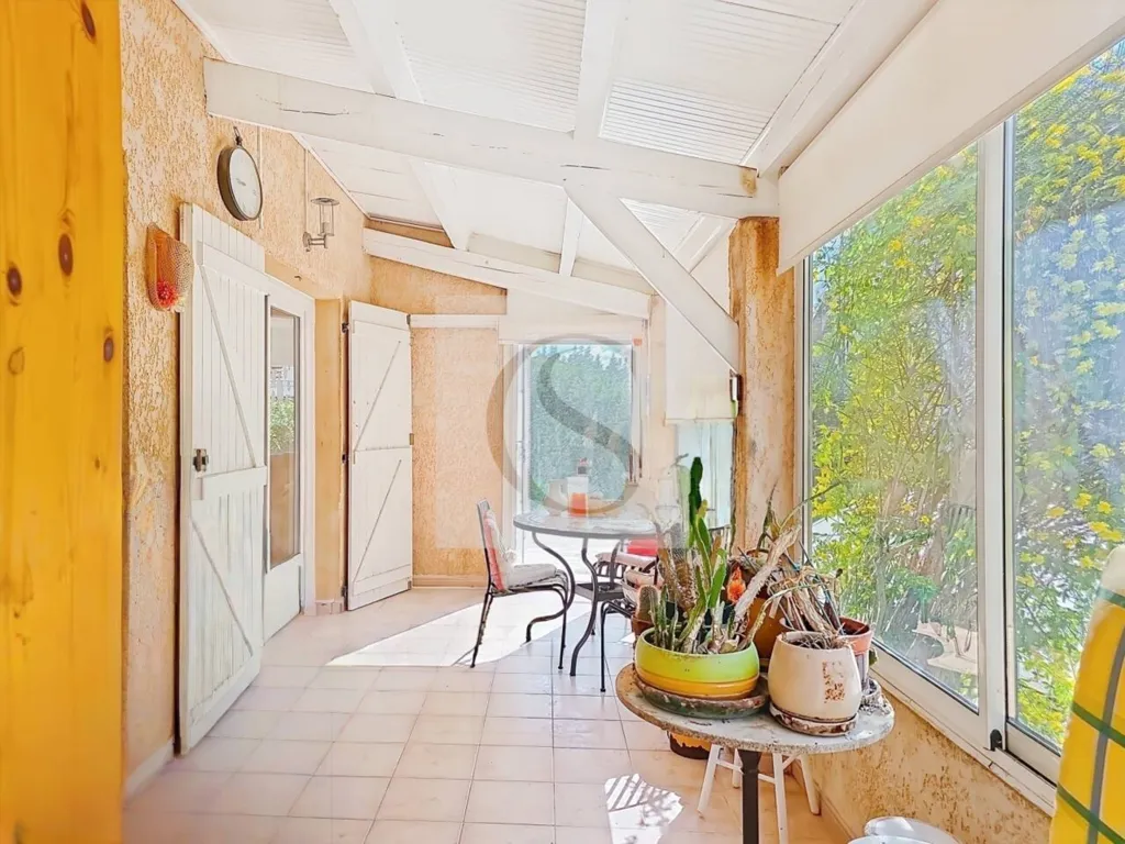 Terrasse - Maison avec Piscine et Garage au Centre de Lorgues