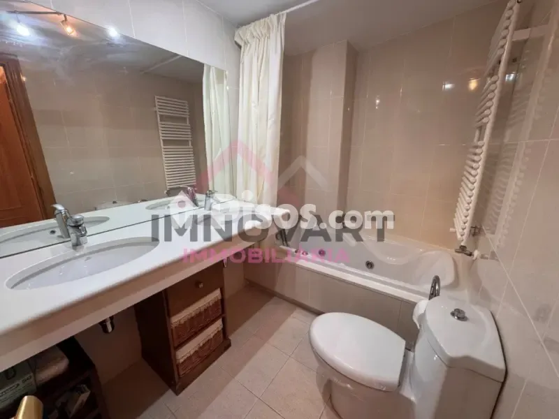 Bathrooms - Apartment with Balconies in L'Aldosa