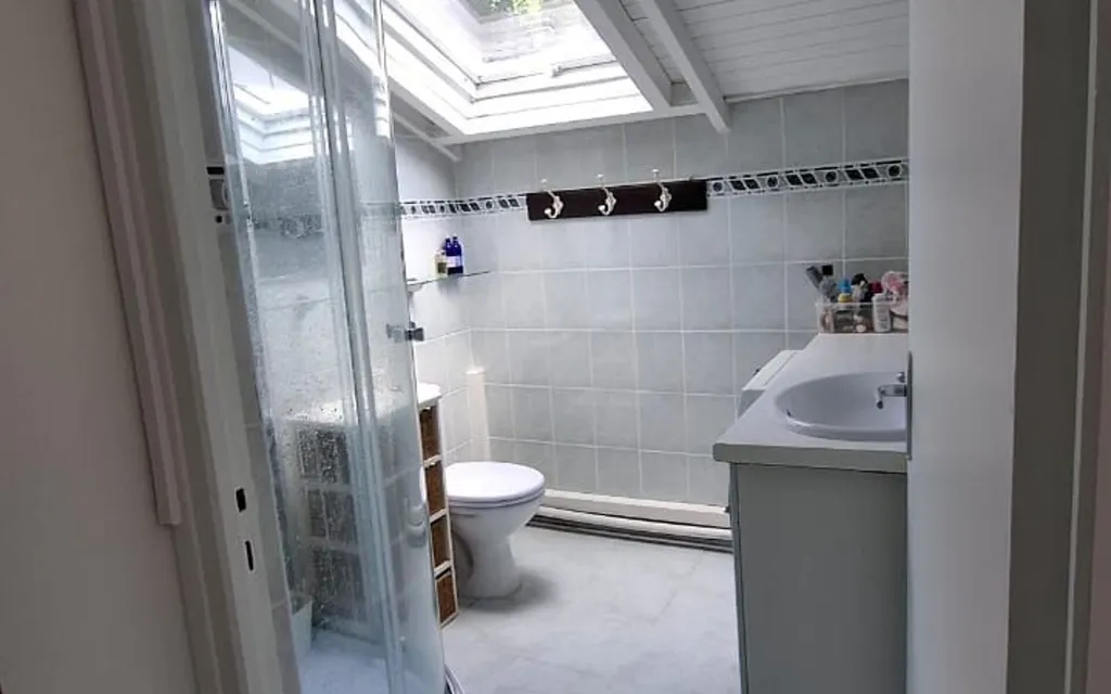 Salles de bain - Appartement T2 Meublé avec Terrasse à Petit-Bourg