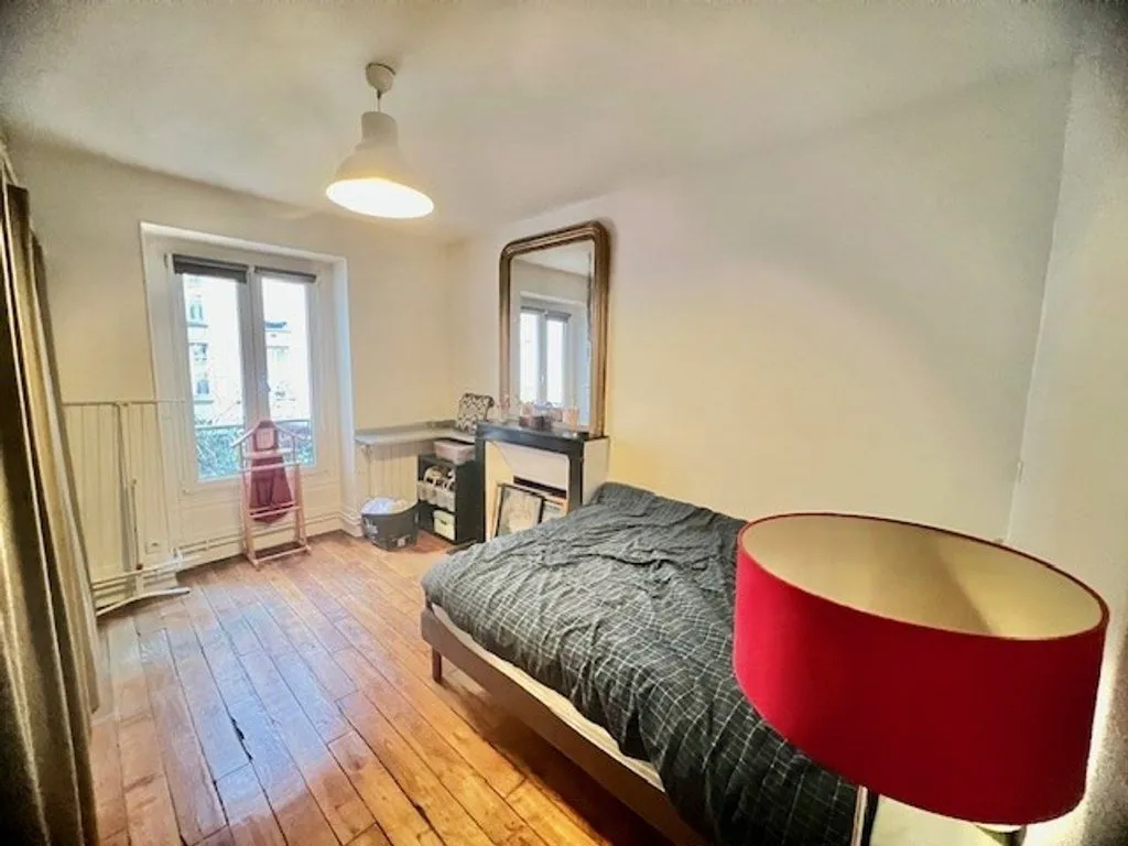Chambres - Appartement de Luxe avec Double Exposition à Paris