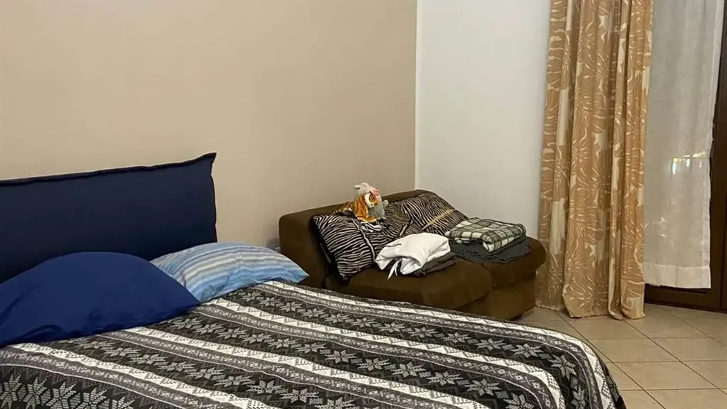 Chambres - Rear-Facing Apartment with Terrace in Cosenza