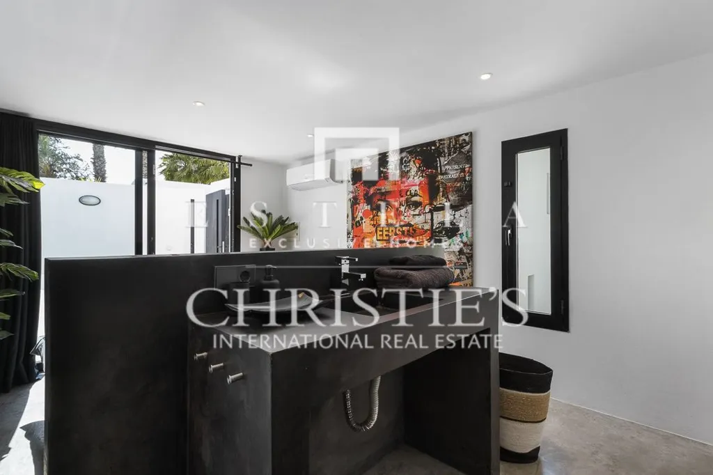 Salles de bain - Modern Villa with Pool near Ibiza Beaches