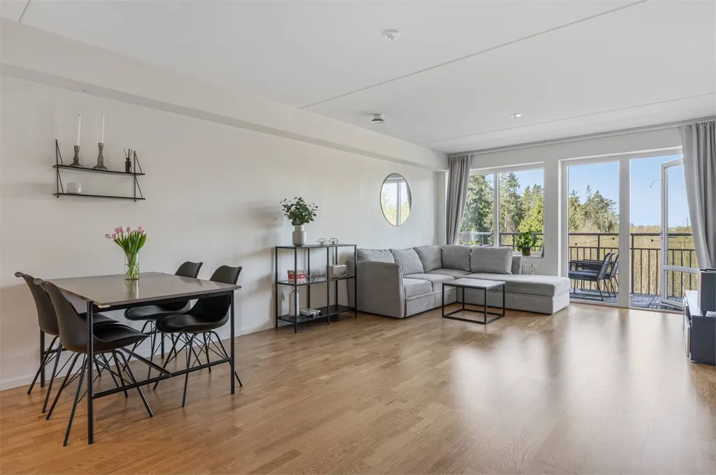 Soggiorno - Modern Flat with Balcony in Fullerö
