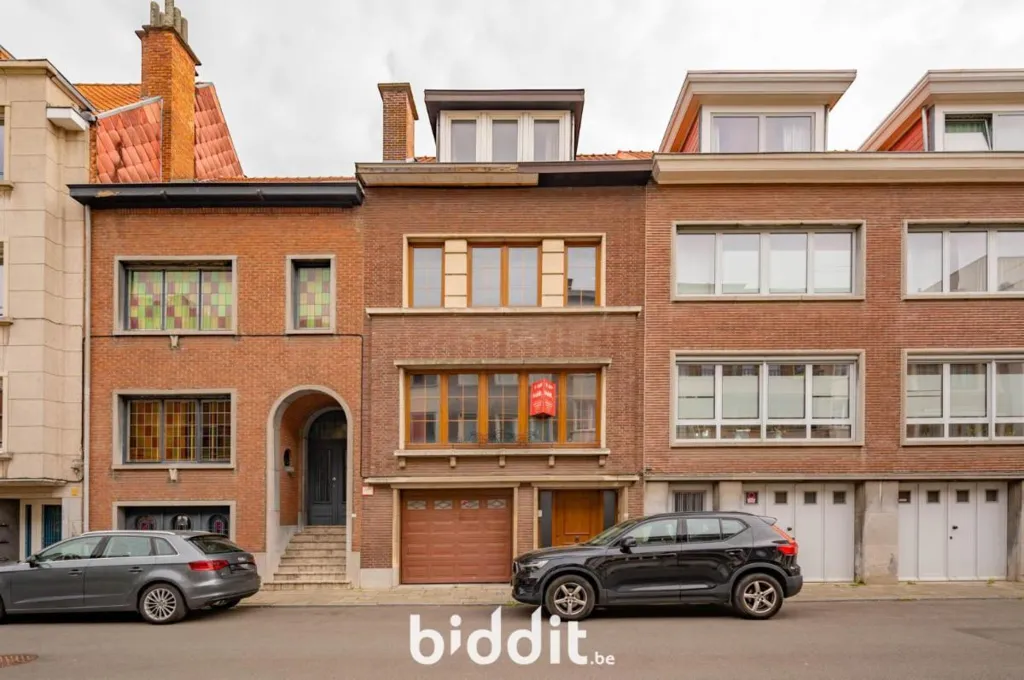 Exterior - Spacious House with Garden in Louvain