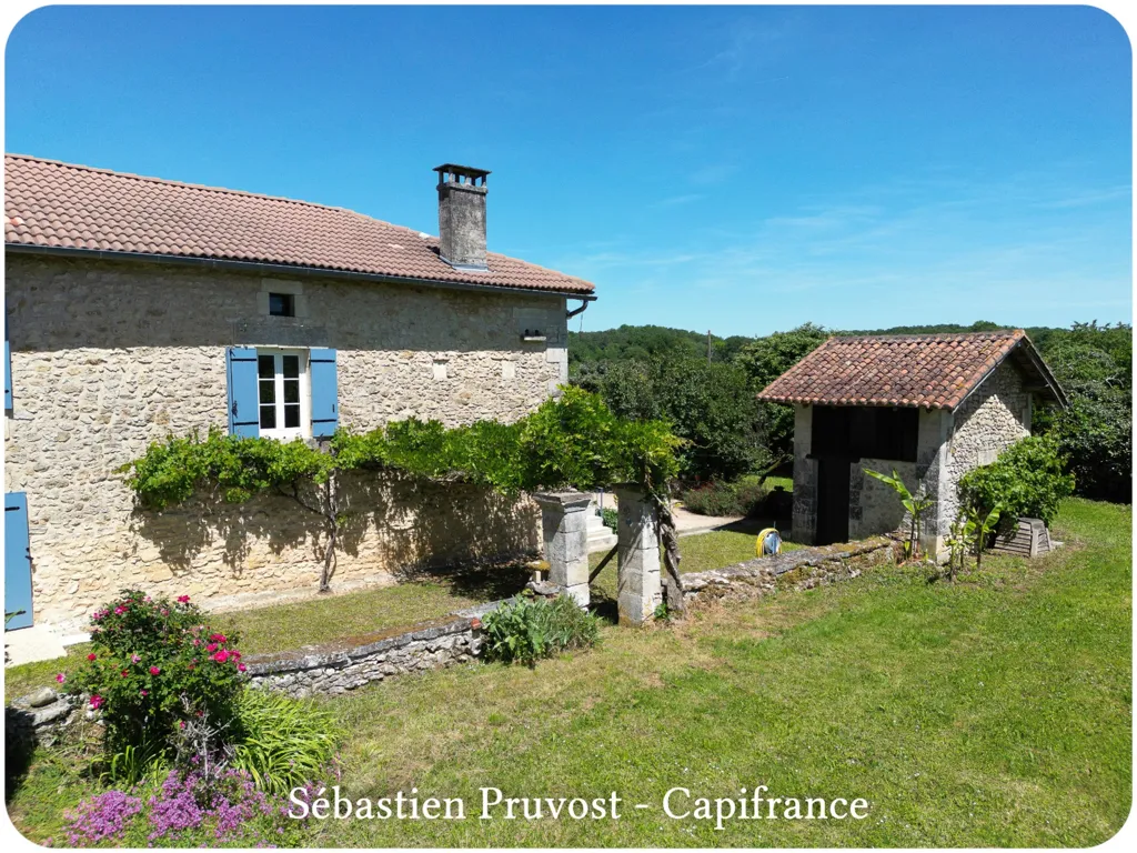 Välivaade - Stone House with Gîte in Champagnac de Belair