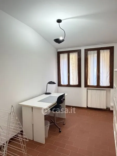 Bureau - Fully Furnished Apartment in Este Centre