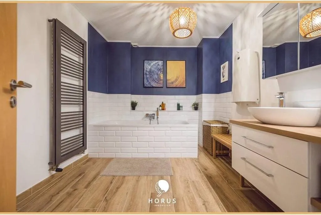 Salles de bain - Maison de Ville avec Terrasses à Differdange