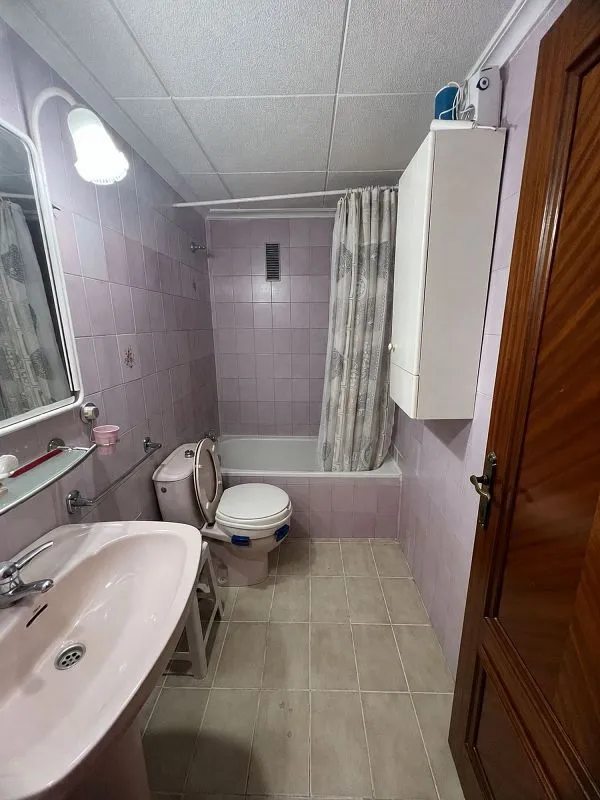 Vannitoad - Apartment with Balcony in Elda Centre