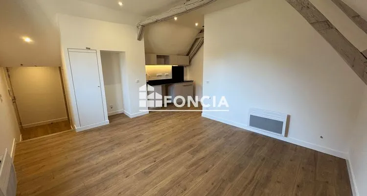 Toad - Charming 2-Bedroom Flat in Troyes Centre