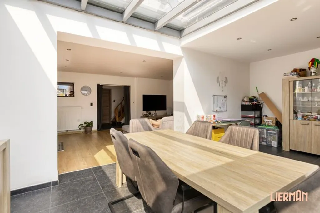 Salle à manger - Maison Rénovée avec Terrasse à Aalst