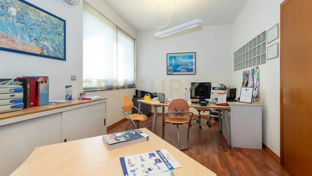 Bureau - Office with Terrace in Tremestieri Etneo
