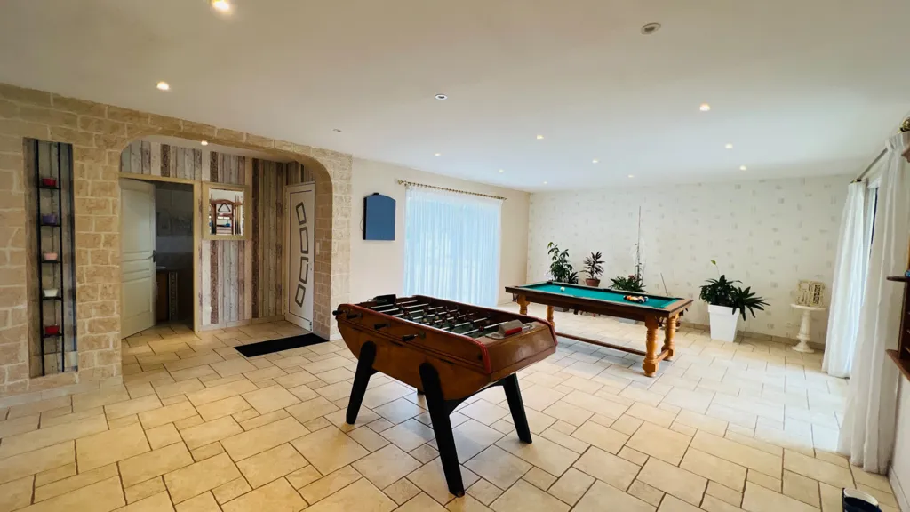 Stanze - Detached Villa with Pool in St Denis-en-Bugey