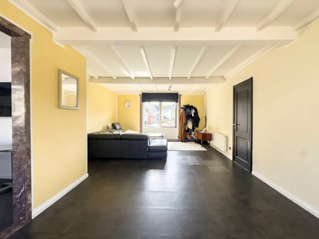 hallway_entrance