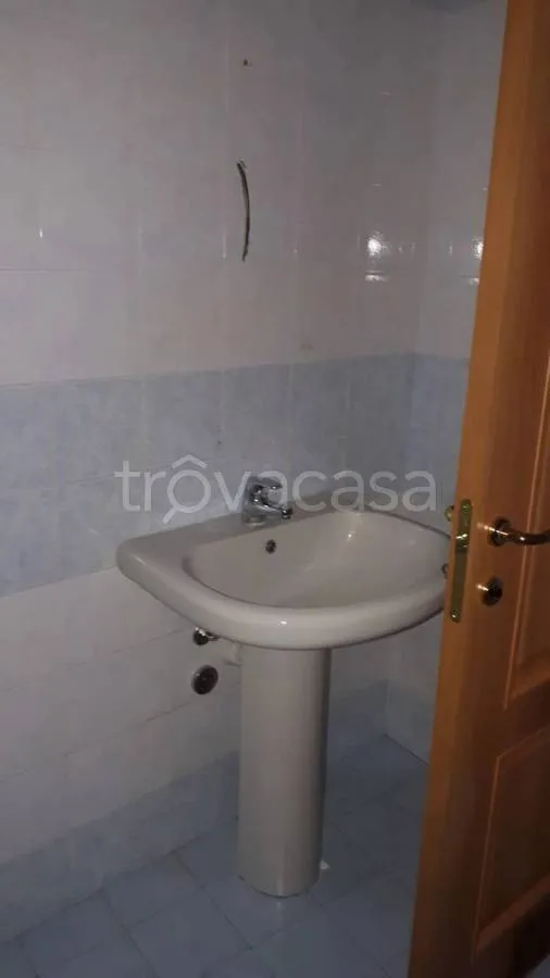 Bagni - 3-Bed Apartment with Balcony in Millesimo