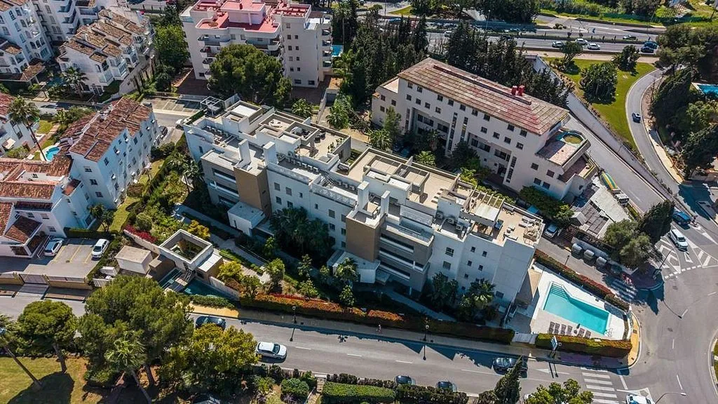 Vue aérienne - T2 Apartment with Pool in Nueva Andalucía Centre