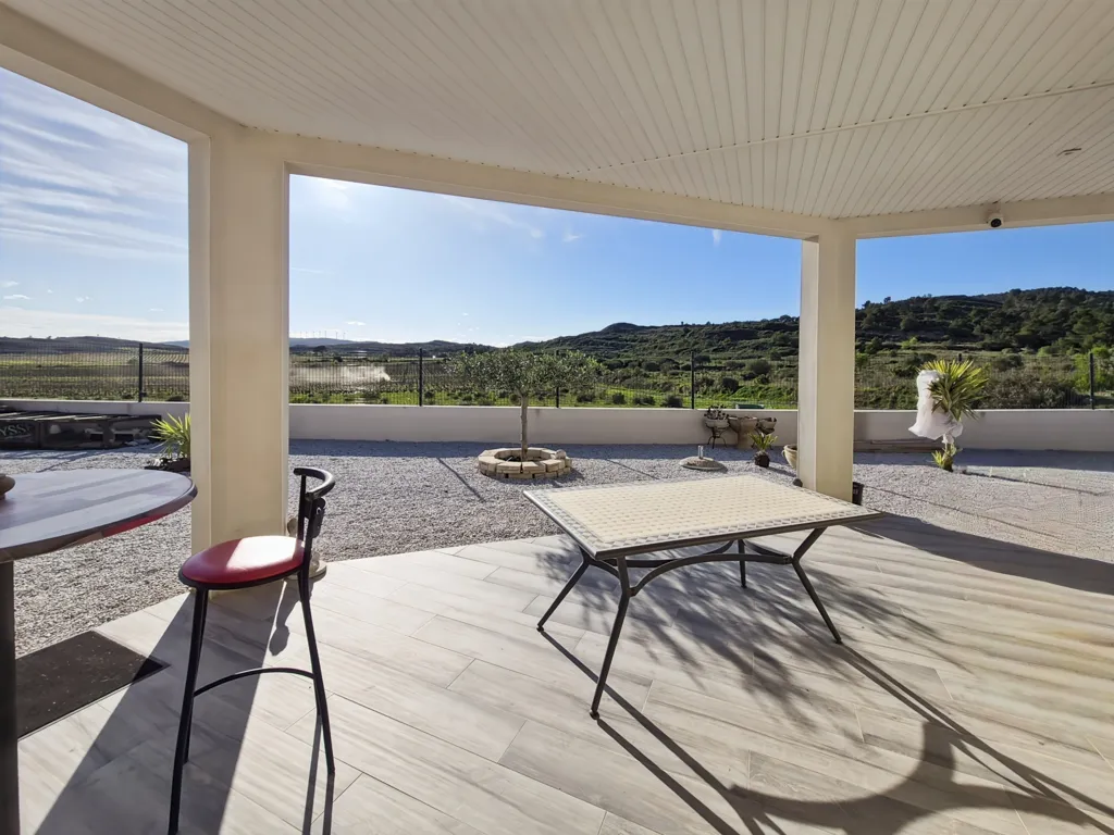 Terrass - Modern Villa with Unobstructed View in Minervois