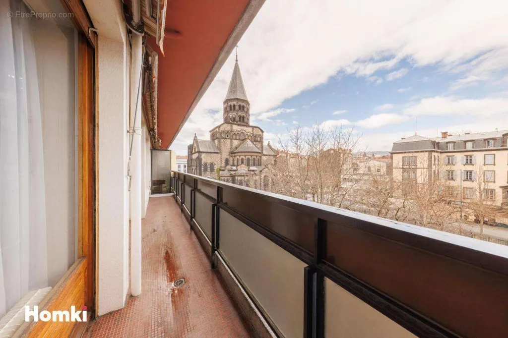 Rõdu - Bright 3-Bed Apartment with Balcony in Clermont-Ferrand