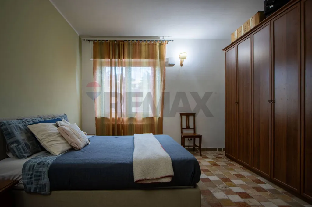 Bedrooms - Apartment with Balcony in Erba Centre