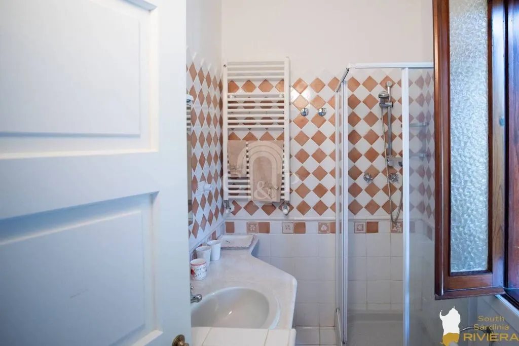 Salles de bain - Villa with Garden in Is Morus, Pula