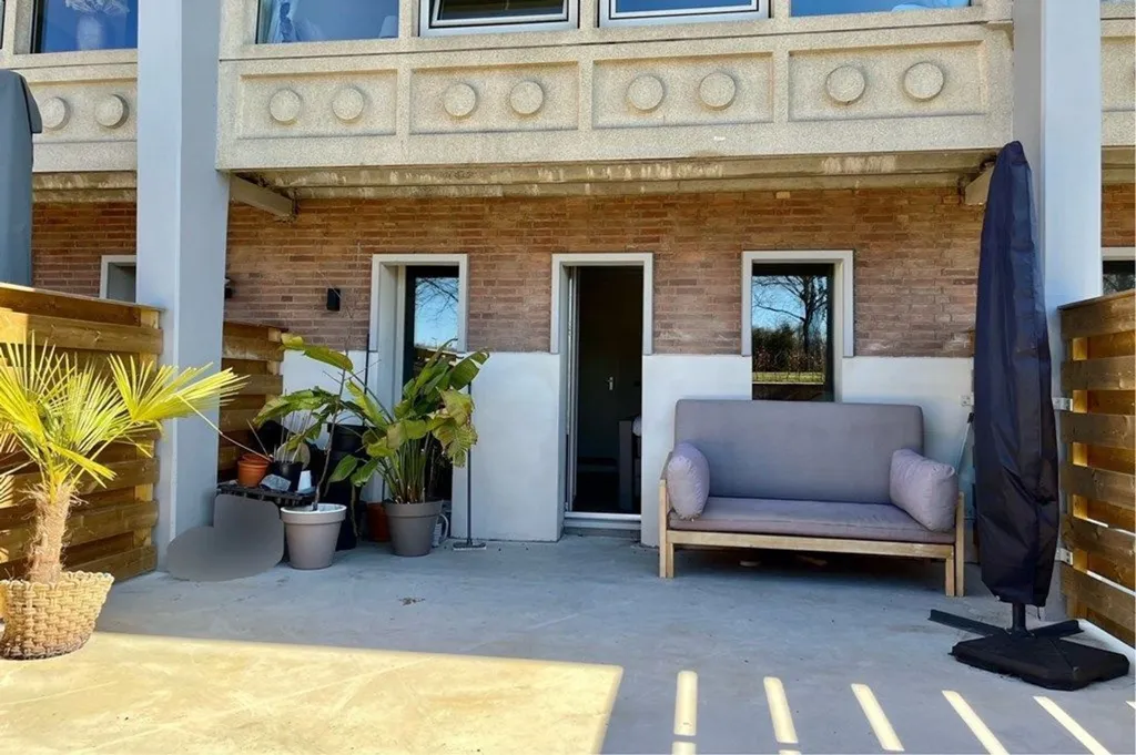 Terrasse - Modern Maisonette with Private Garden in Oud-Beijerland