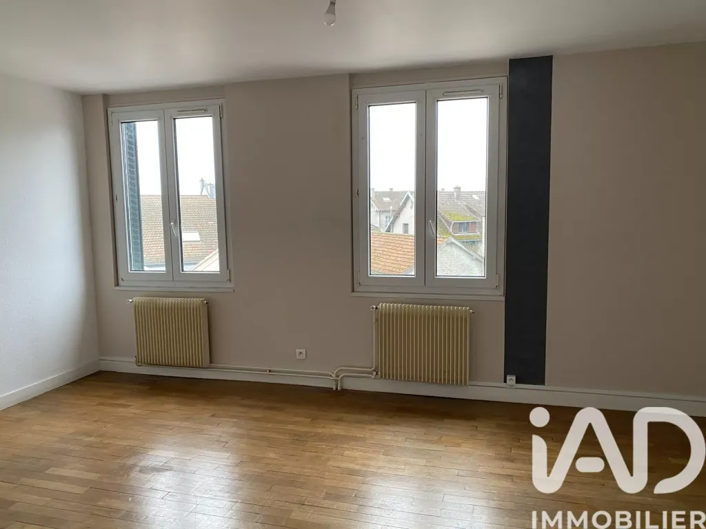 Pièces - Appartement Charmant avec Parking à Langres Centre