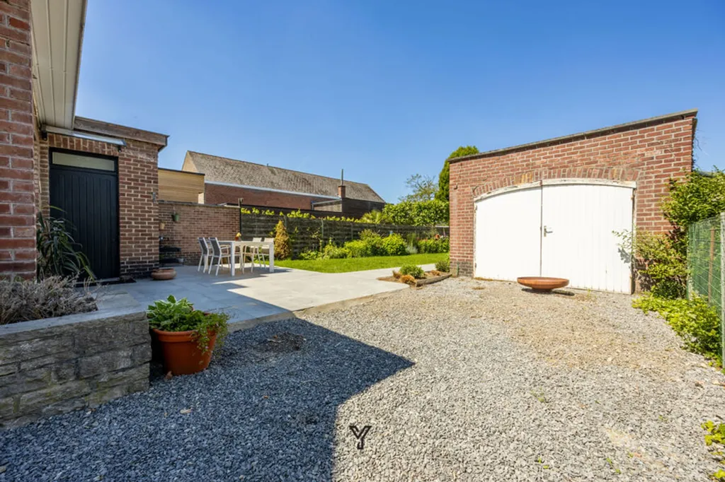 Exterior - Charming House with Garden in Heestert