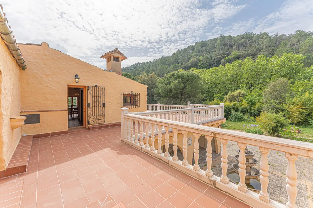 Terrasse - Rustic Masia with Pool in Cabanelles