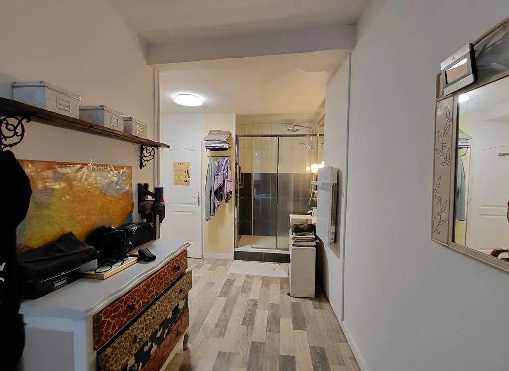 Esik - Duplex Flat with Interphone in Aurillac