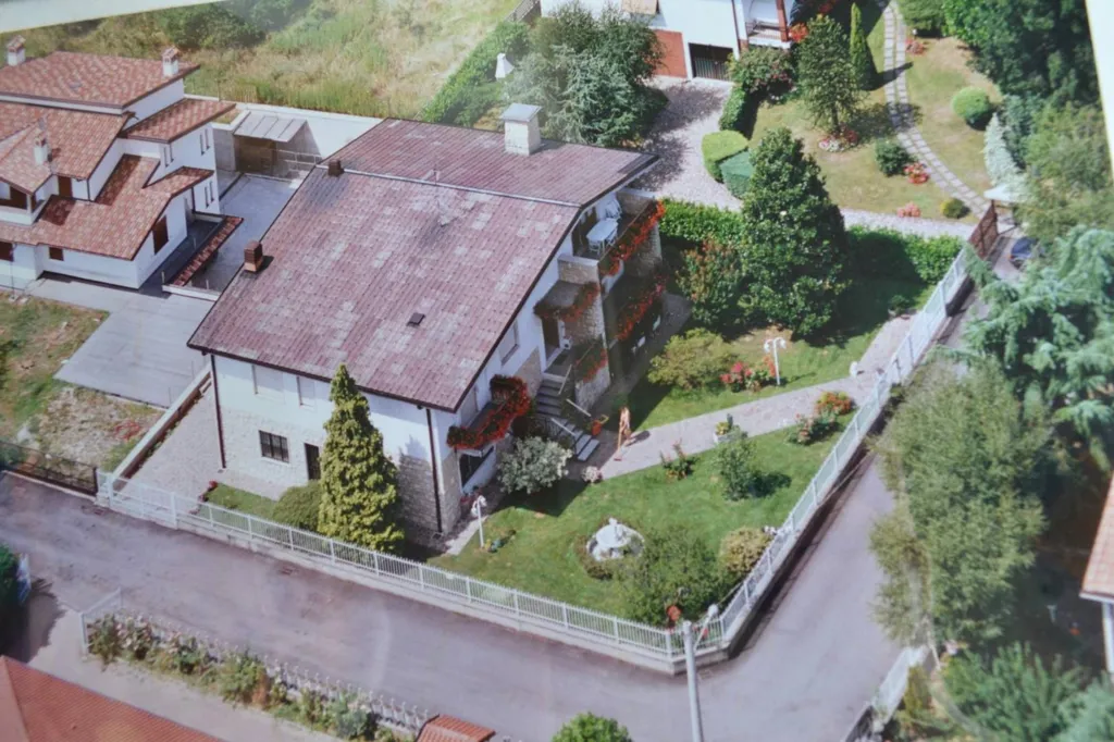 Vista aerea - Villa con giardino privato a Capriate San Gervasio