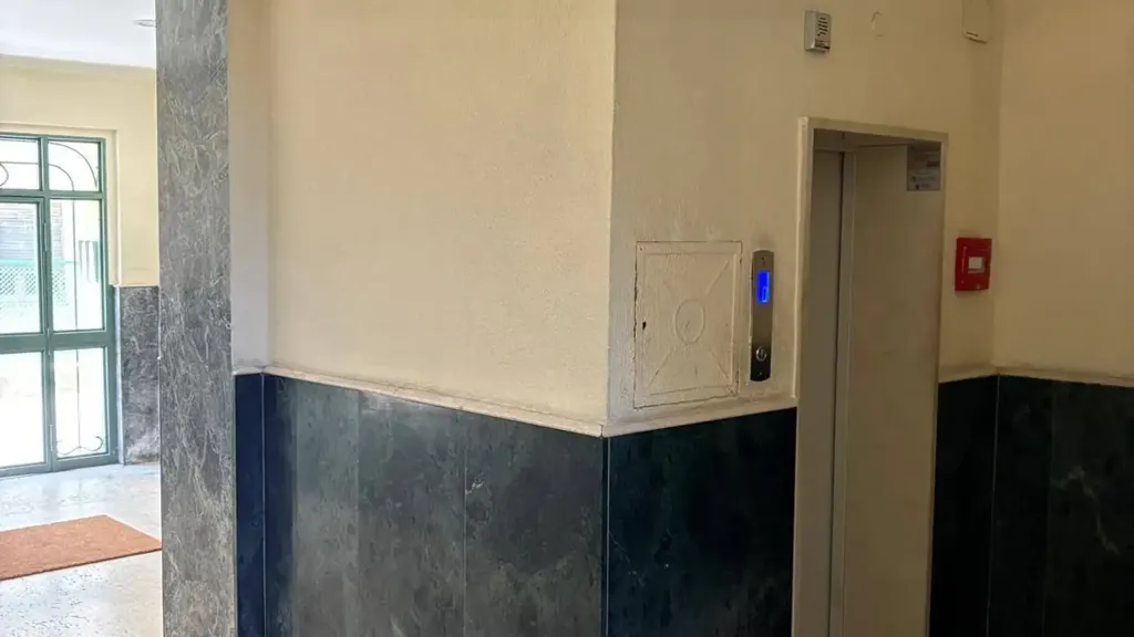 Entrée - Furnished Flat with Lift in Naples