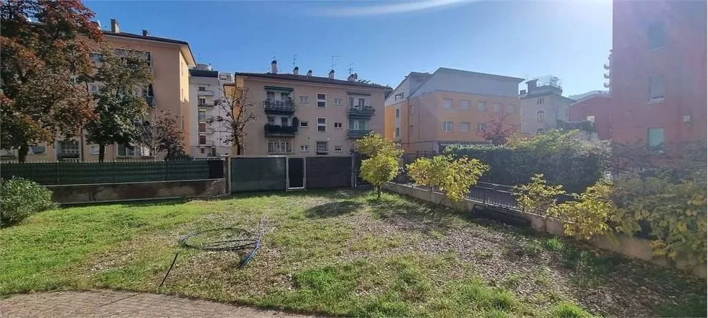 Jardin - Luxury Apartment with Private Garden in Rovereto