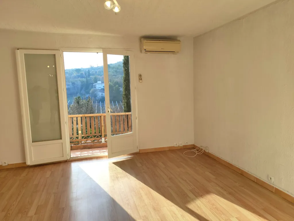 Toad - Flat with Panoramic View in Manosque
