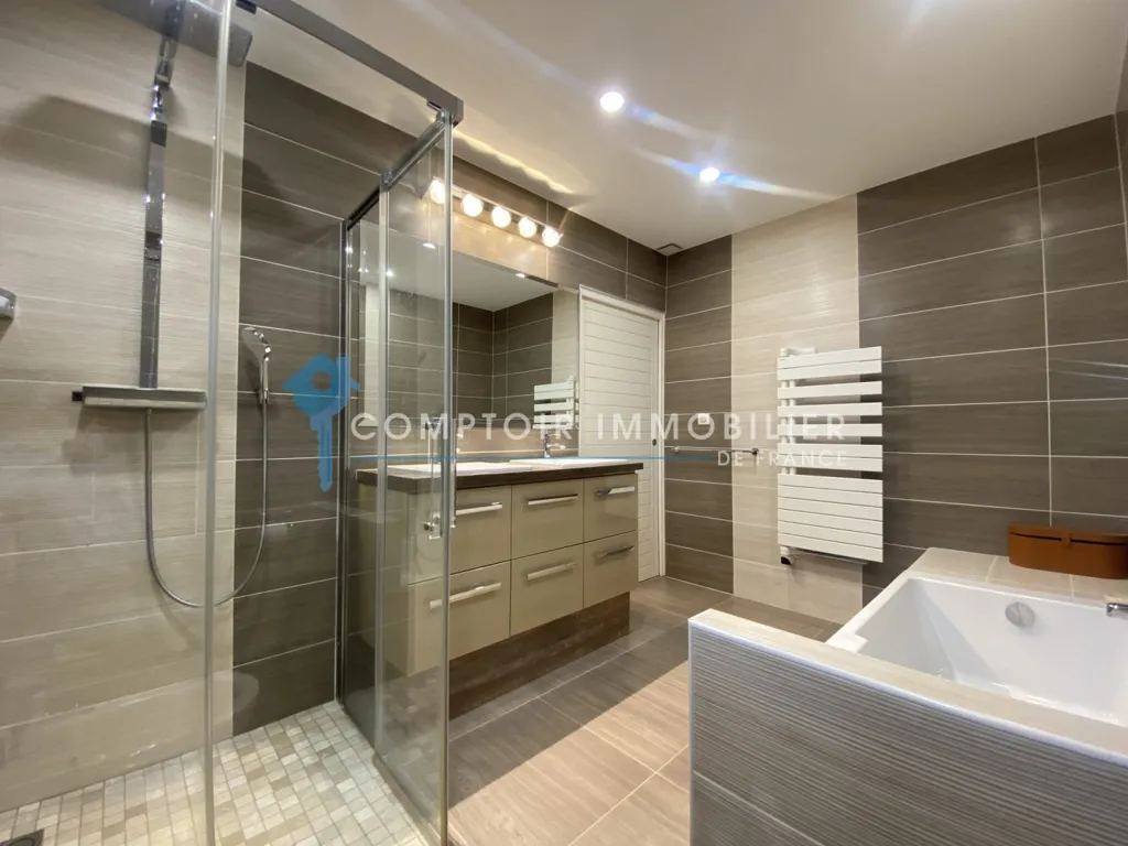 Vannitoad - Luxury Villa with Pool in Nîmes