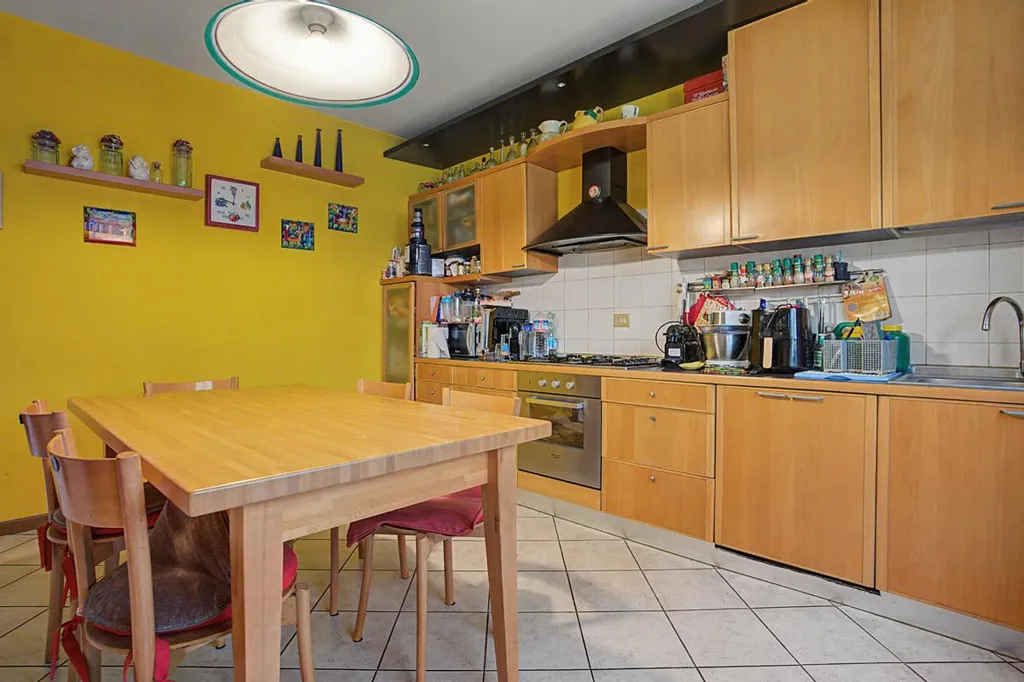 Cuisine - Two-Level Apartment with Garden in Verona