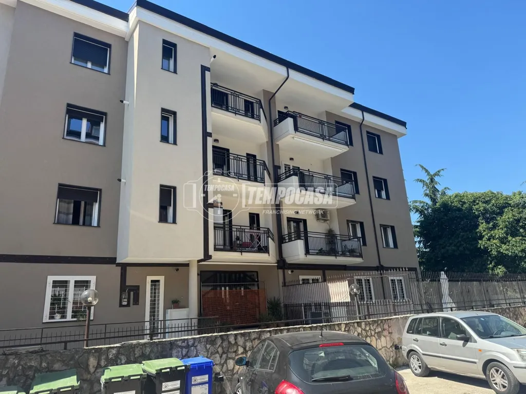 Välivaade - Sunny Balcony Flat in Mercogliano Centre
