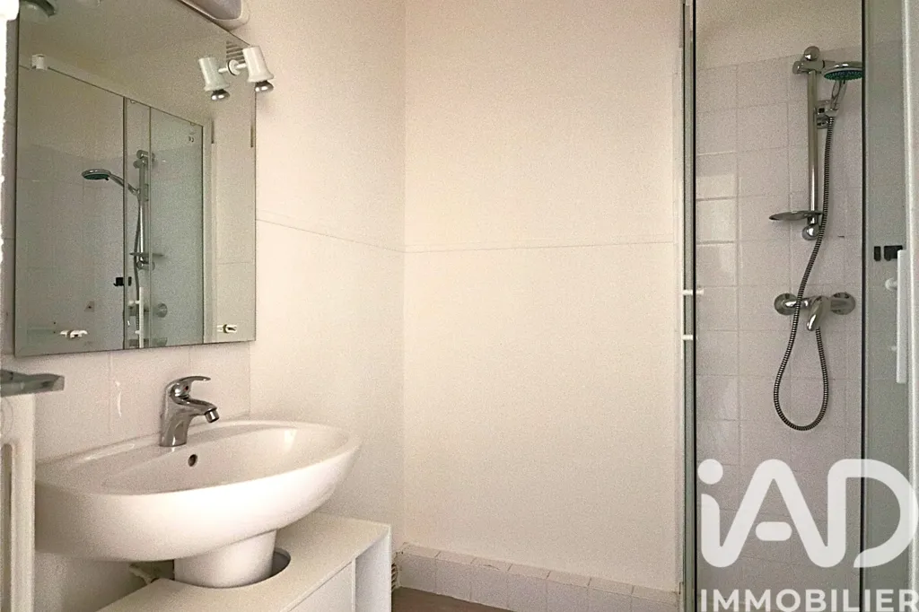 Salles de bain - Appartement avec Balcon à Lorient