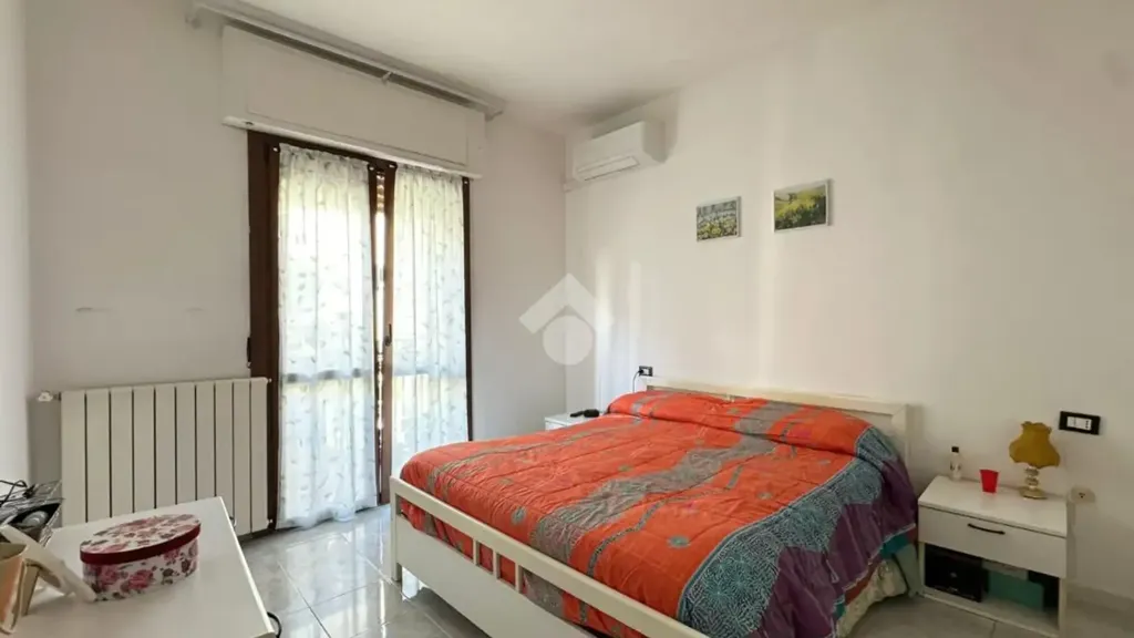 Chambres - Three-Level Apartment with Balcony in Vasto