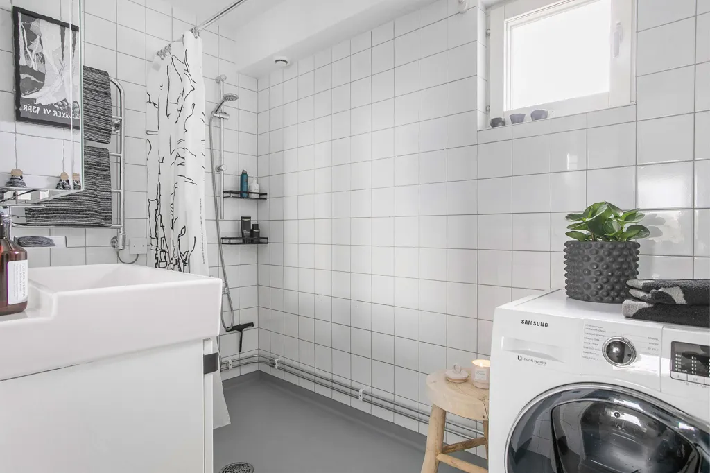 Vannitoad - Apartment with South-Facing Balcony in Tyresö