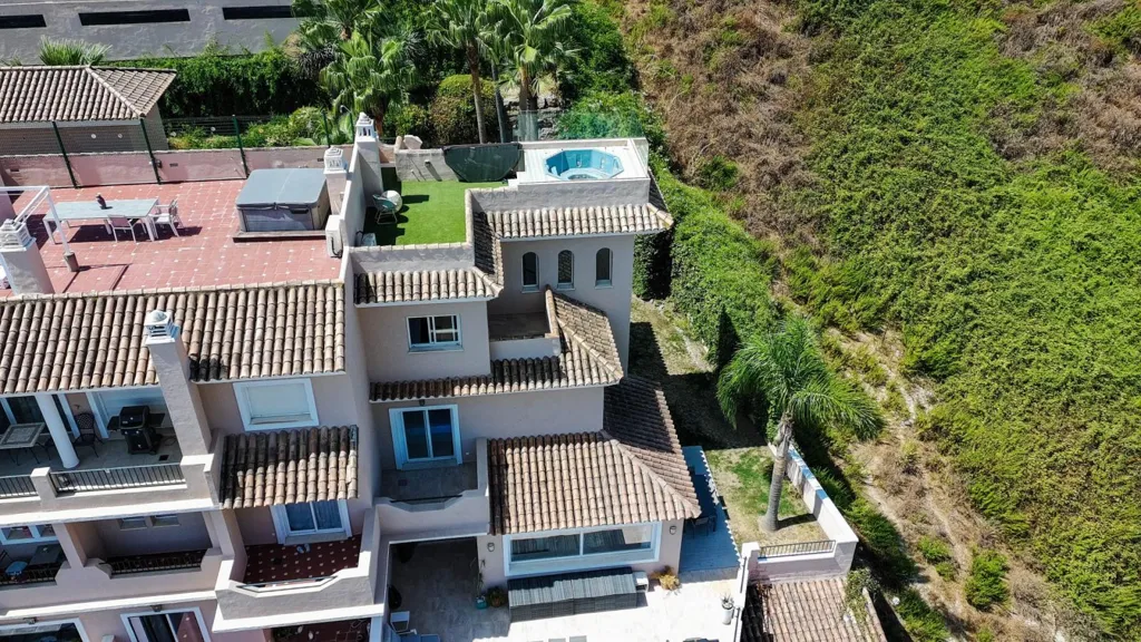 Vue aérienne - Refurbished Semi-Detached with Pool in La Duquesa