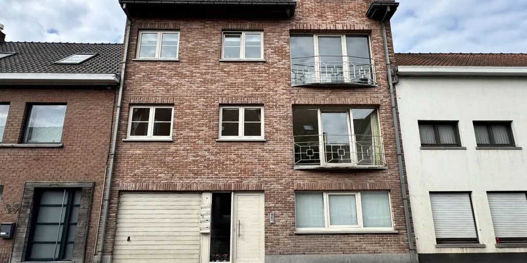 Extérieur - Appartement avec terrasse et garage à Zulte