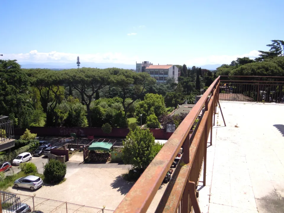 Balcon - Rented Studio with Terrace in Central Rome