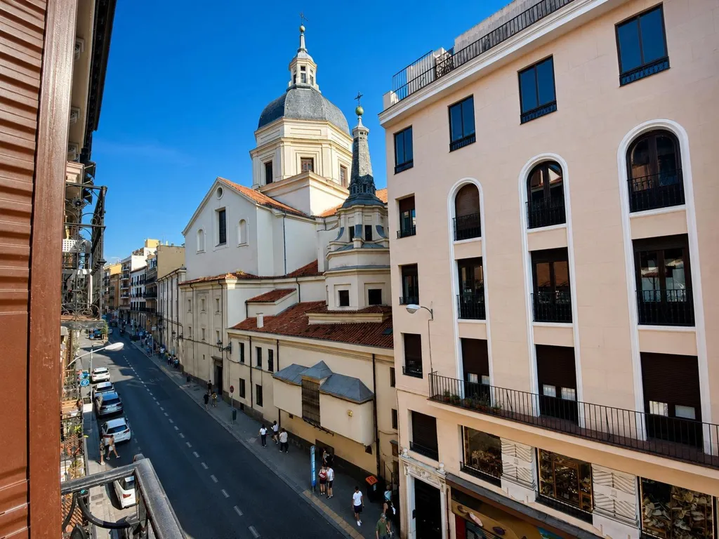 Välivaade - Charming Flat with Balcón in Madrid's Centro