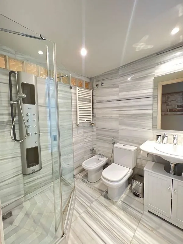 Vannitoad - Furnished Flat with Balcony in Aribau/Diagonal, Barcelona