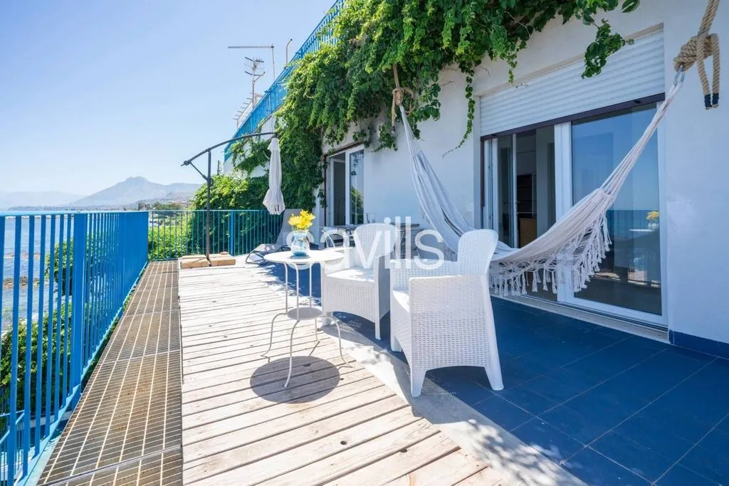 Terrass - Luxury Villa with Sea Access in Trabia, Sicily