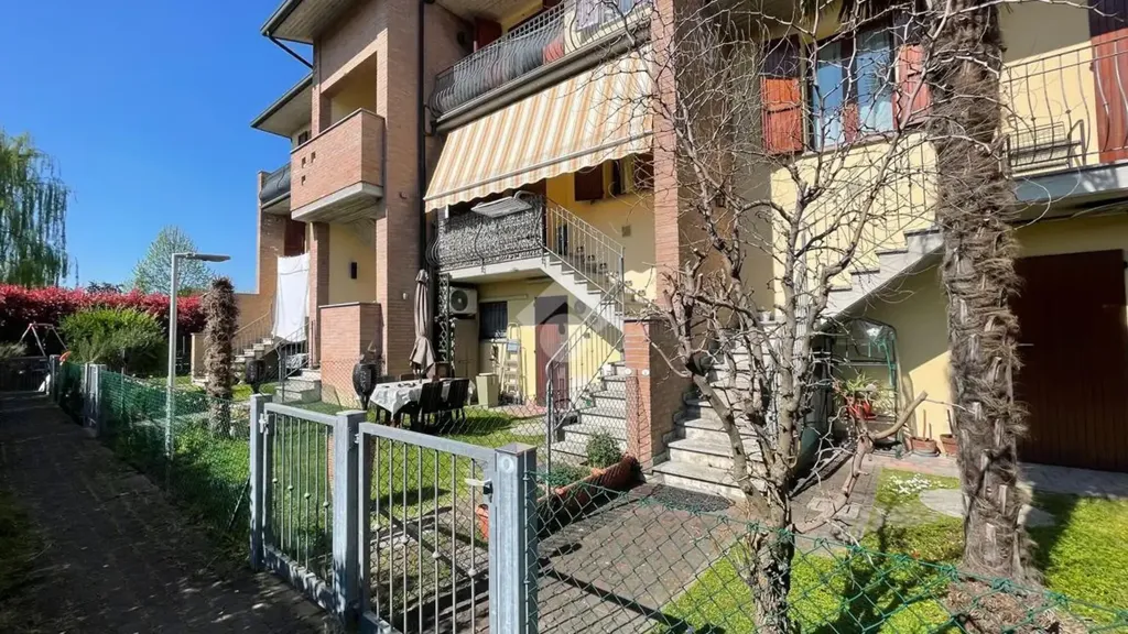 Välivaade - 3-Bedroom Apartment with Balcony in Cotignola