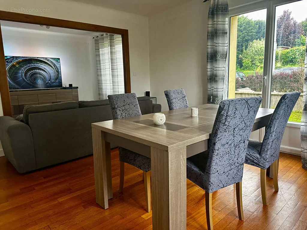 Maison 4 pièces à Charmes