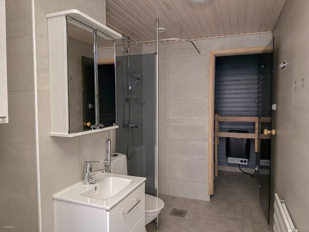 Vannitoad - Renovated Flat with Sauna in Tikkurila
