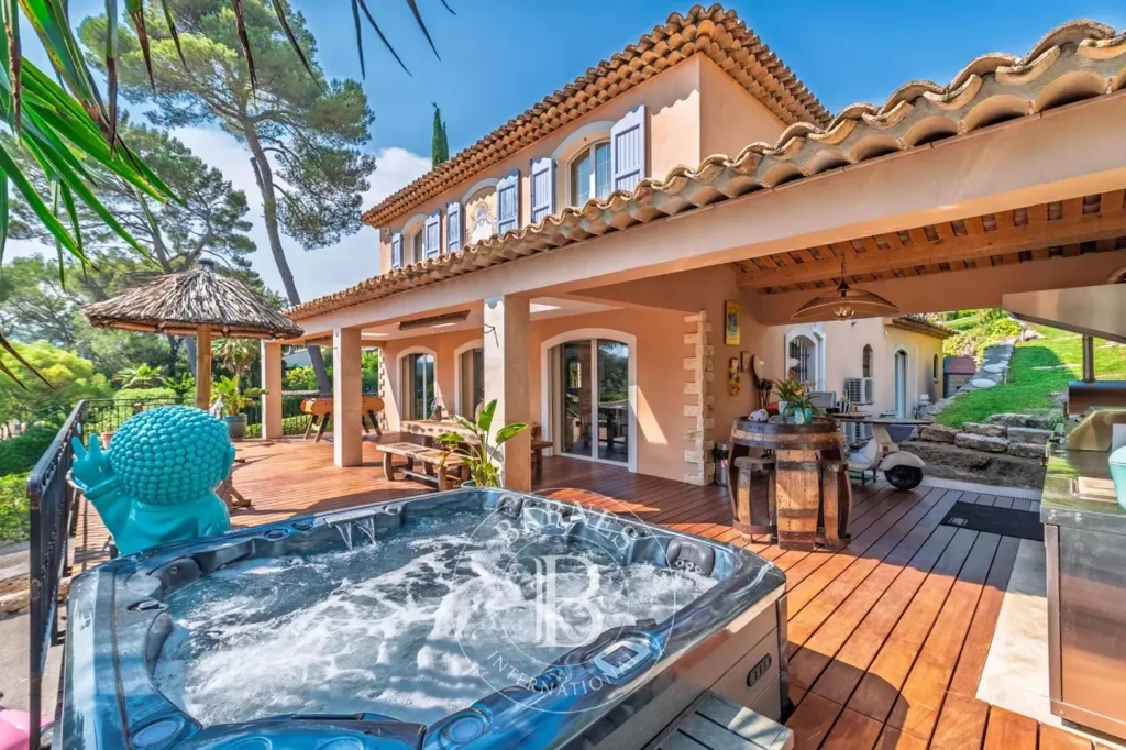 Terrass - Provençal Villa with Pool in Biot